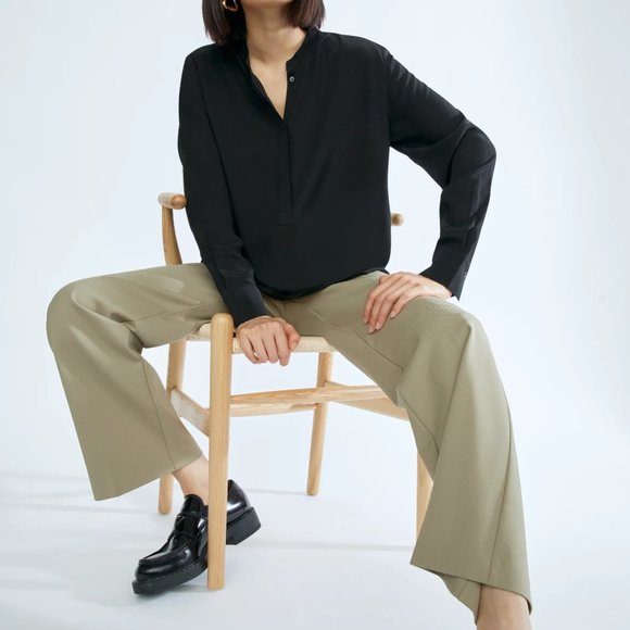 Aritzia Babaton Notion Black Silk Blouse Size Small - Picture 14 of 15